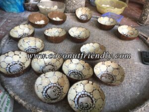 Lacquered coconut bowl , Vietnam coconut bowls with eggshell inlay