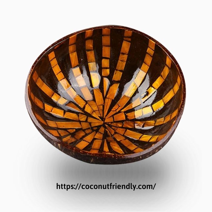 CF 8640 Lacquer bowls with mother of pearl inlaid