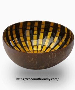 CF 8642 Lacquer bowls with mother of pearl (seeshell) inlaid