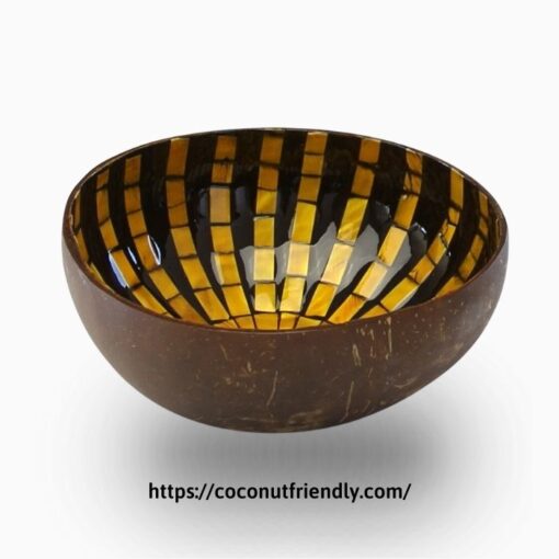 CF 8642 Lacquer bowls with mother of pearl (seeshell) inlaid