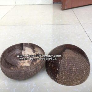 Hand-carved-coconut-bowl-in-vietnam