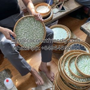 Skilled-artisans-crafting-wholesale-mother-of-pearl-trays.